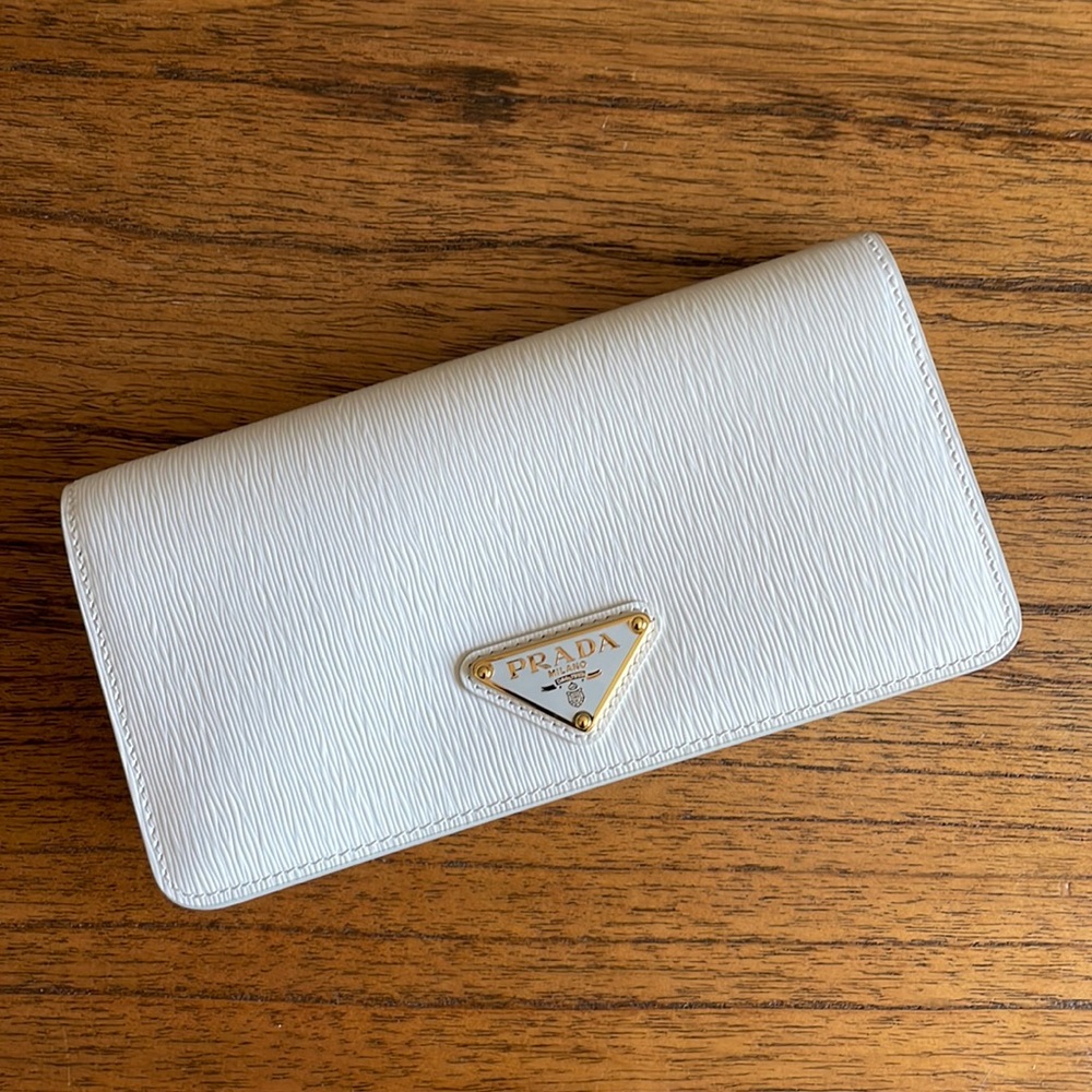 Prada Wallet on a Chain 100% Authentic in pristine condition